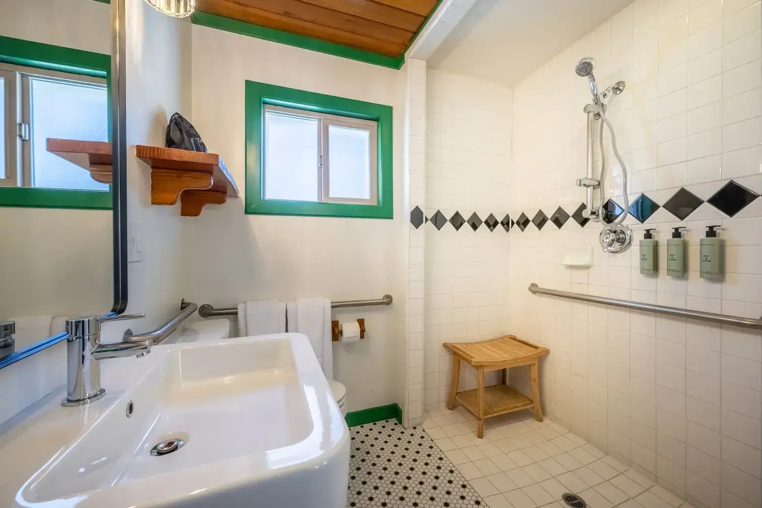 2025-11-04-Arkouda_Cabins-007